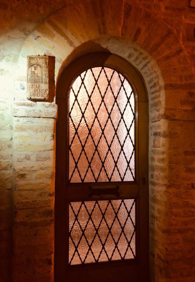 B&B Porta Girone Civitanova Alta Exterior photo