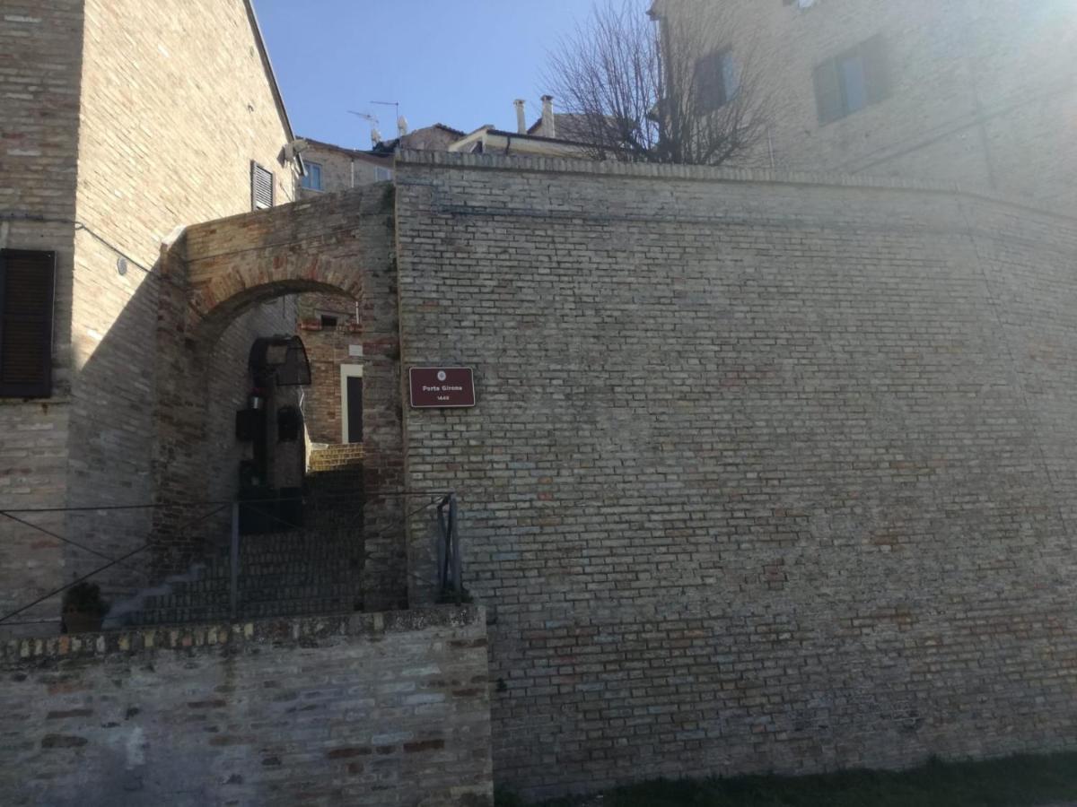 B&B Porta Girone Civitanova Alta Exterior photo