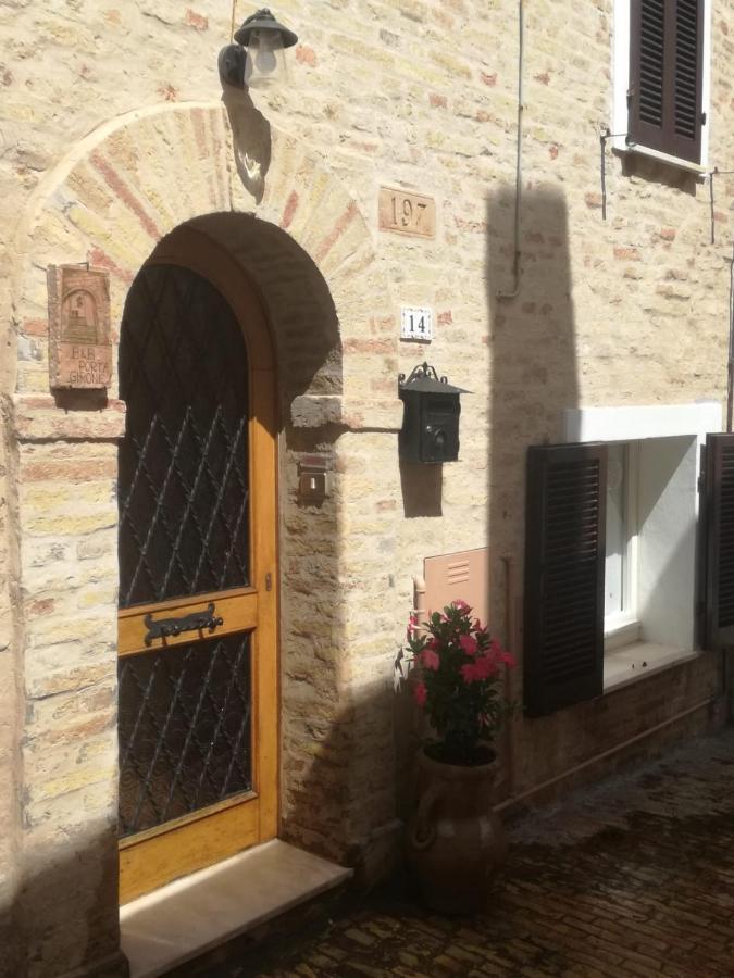 B&B Porta Girone Civitanova Alta Exterior photo