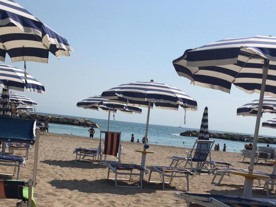 B&B Porta Girone Civitanova Alta Exterior photo